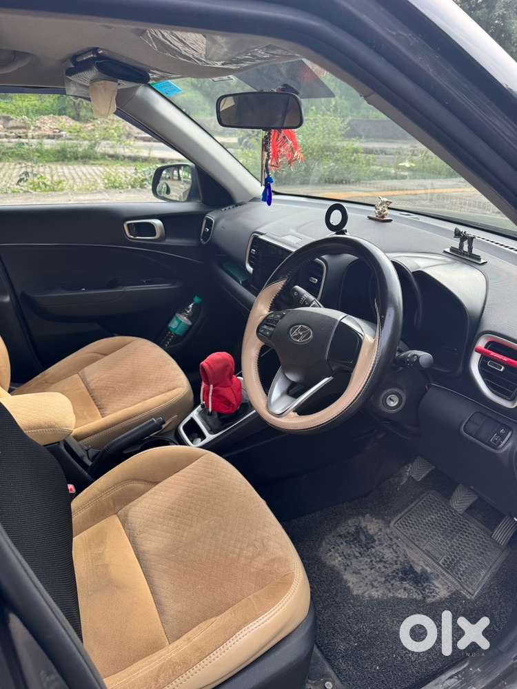 Hyundai Venue 2022 (in Warranty)