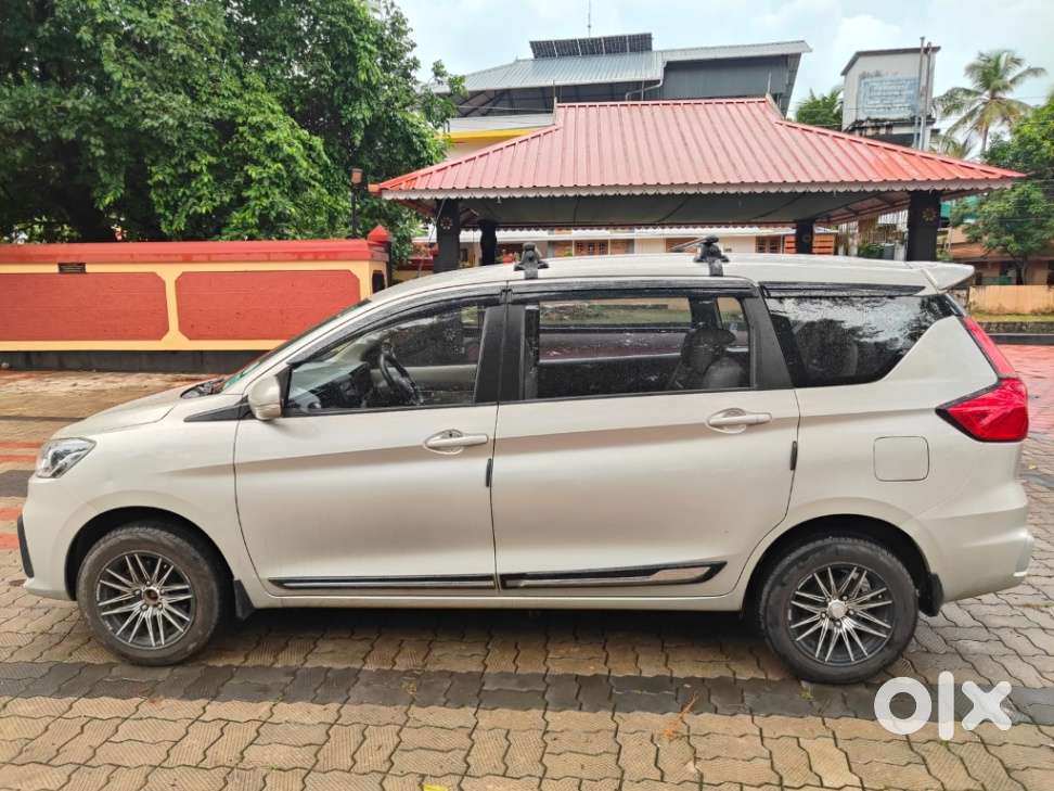 Maruti Suzuki Ertiga Vxi Shvs At, 2022, Petrol