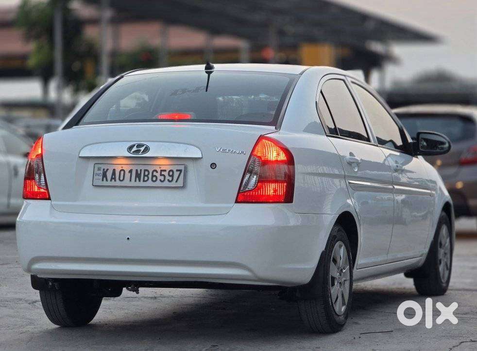 Hyundai Verna, 2010, Petrol