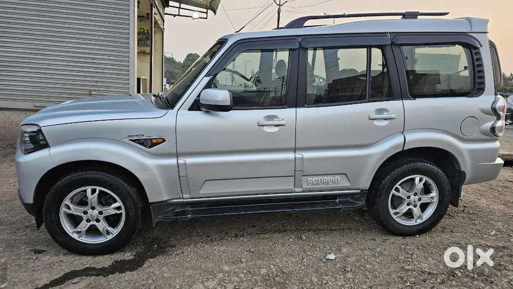 Mahindra Scorpio 2017 Diesel 80000 Km Driven