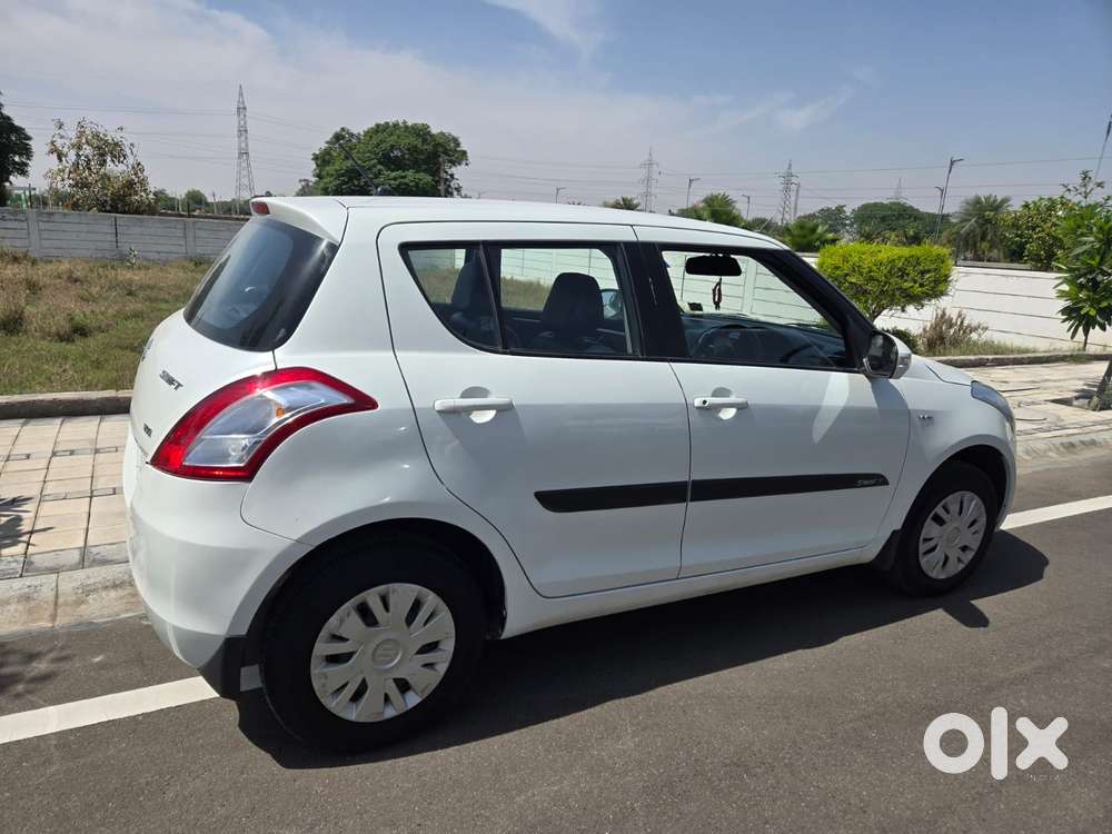Maruti Suzuki Swift Vxi 1.2 Abs Bs-iv, 2014, Petrol