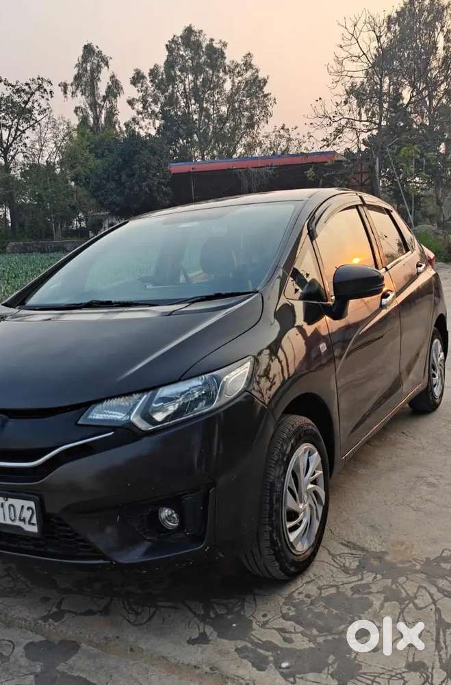 Honda Jazz 2016 Diesel 120000 Km Driven