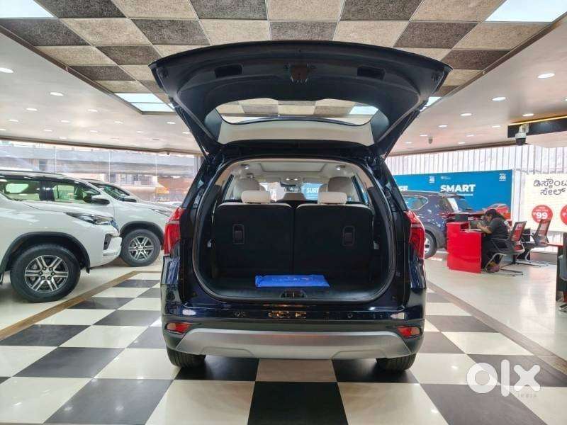 Mahindra Xuv700 2.0 Ax 7 Petrol At Luxury Pack Str, 2022, Petrol