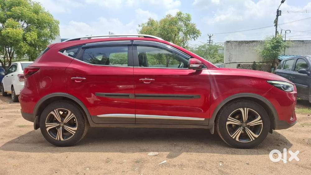 Mg Astor 1.5 Savvy Cvt S Red, 2022, Petrol