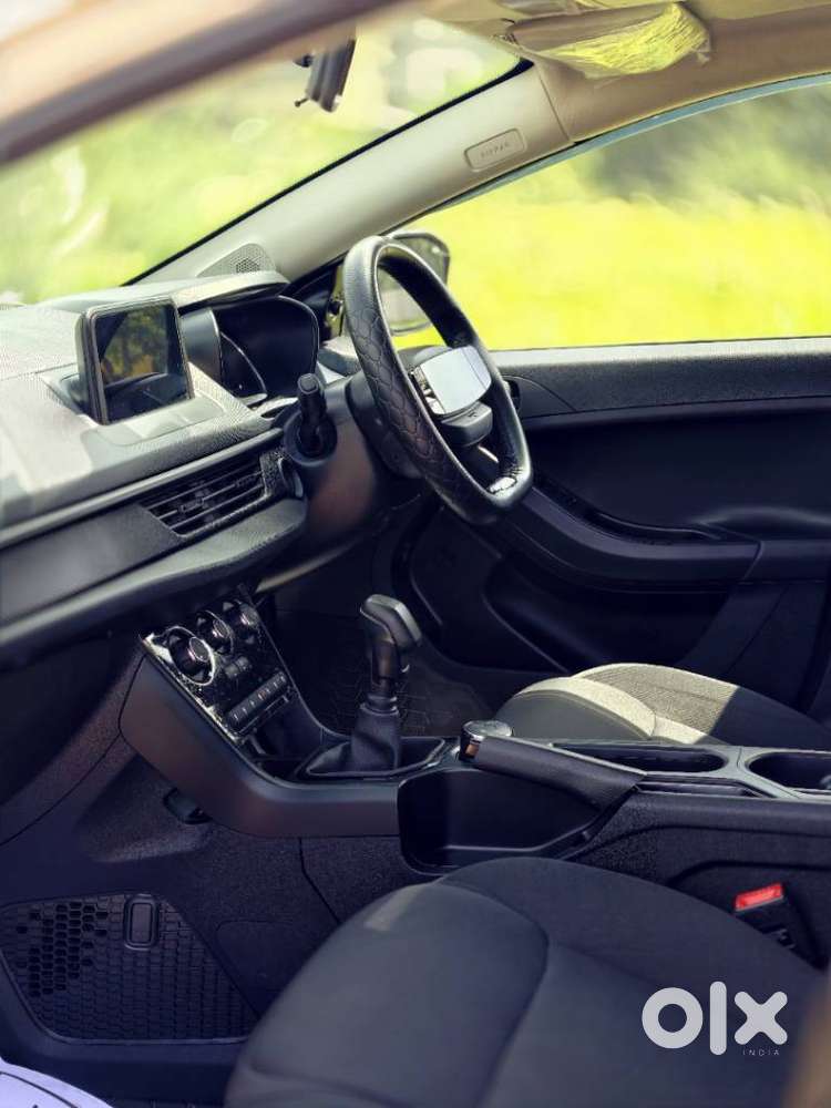 Tata Nexon 1.5 Revotorq Xt, 2024, Diesel