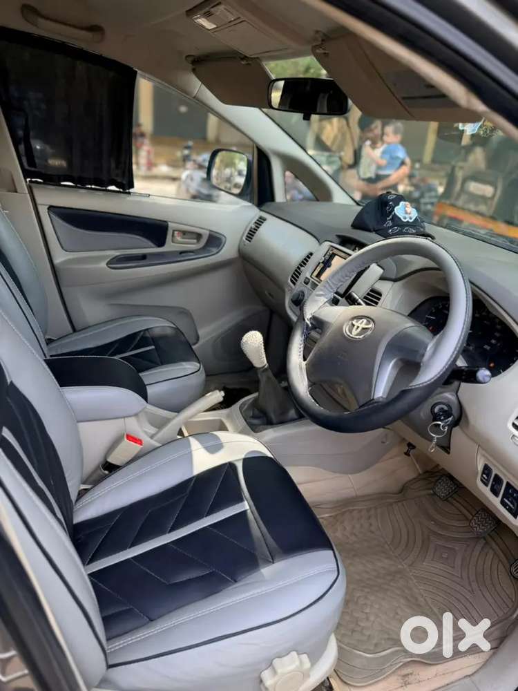 Toyota Innova 2012 Diesel 95000 Km Driven Next To New