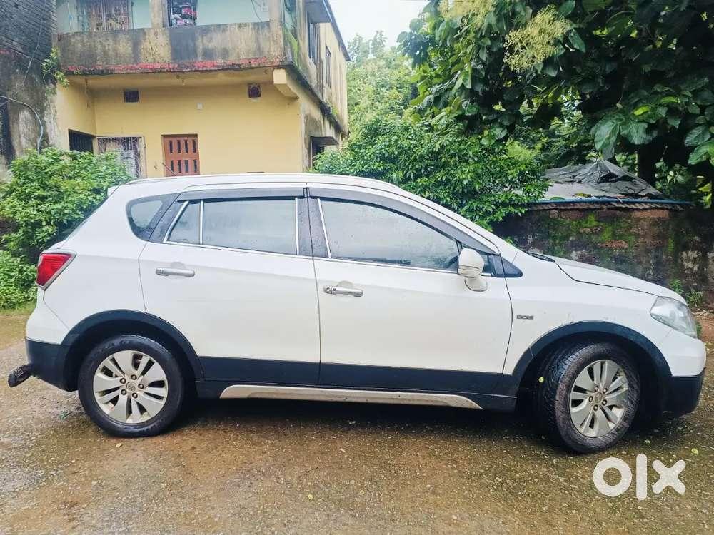 Maruti Suzuki S-cross 2016 Variant 1.3 Alpha