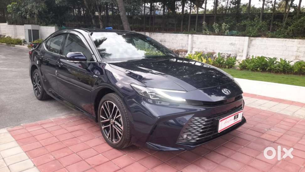 Toyota Camry Hybrid, 2025, Petrol
