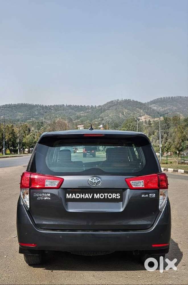 Toyota Innova Crysta