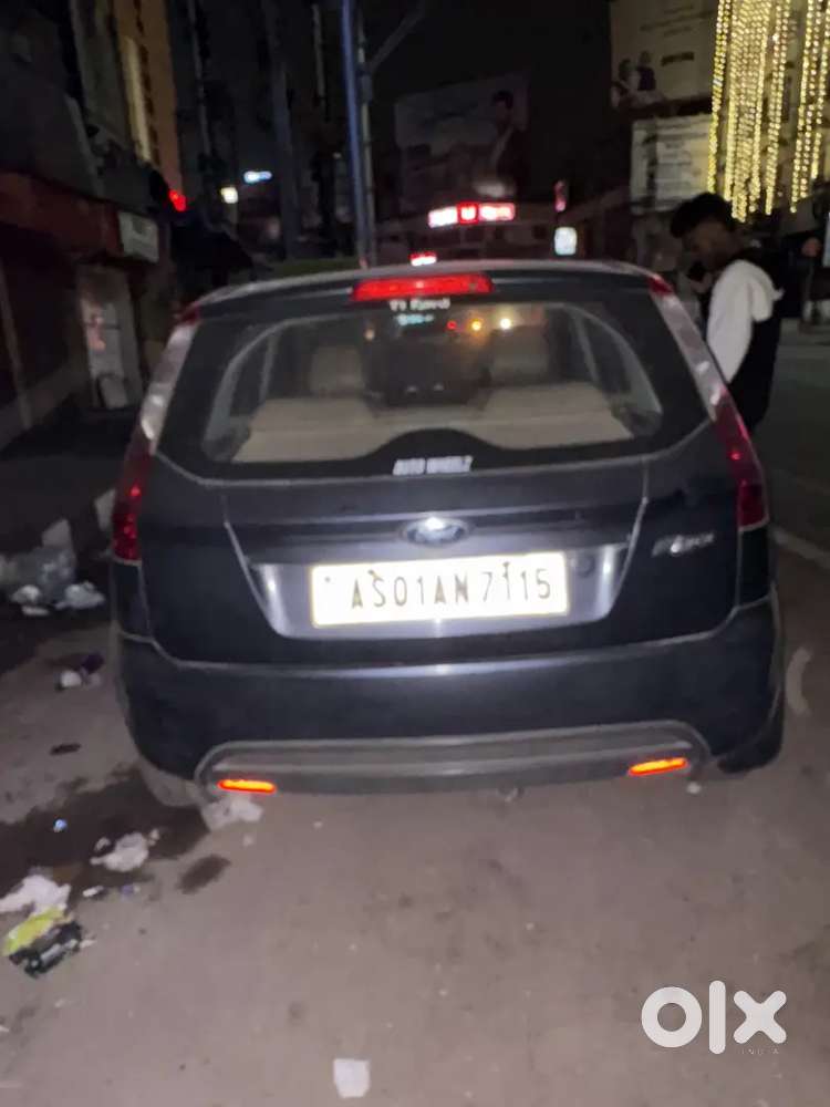 Ford Figo Zxi Petrol 2010