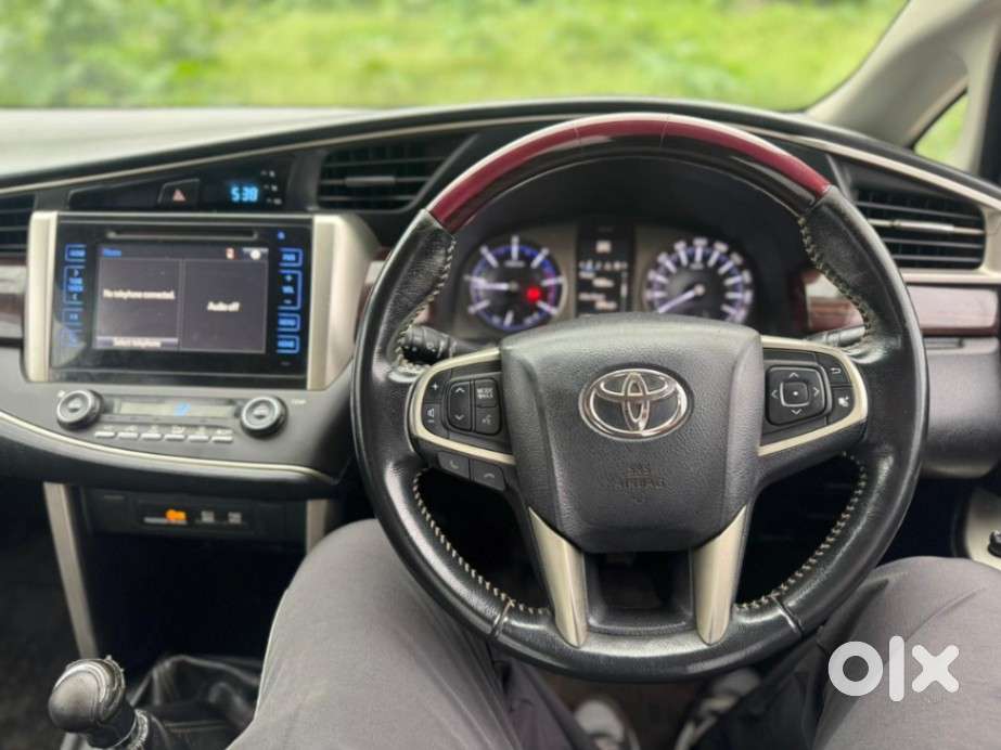 Toyota Innova Crysta 2.4 Vx Mt, 2016, Diesel