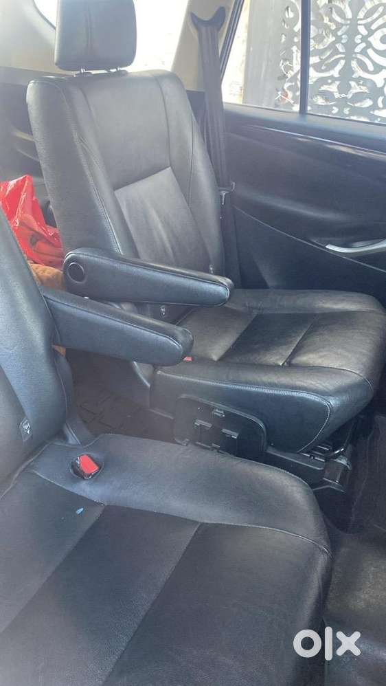 Toyota Innova Crysta 2016