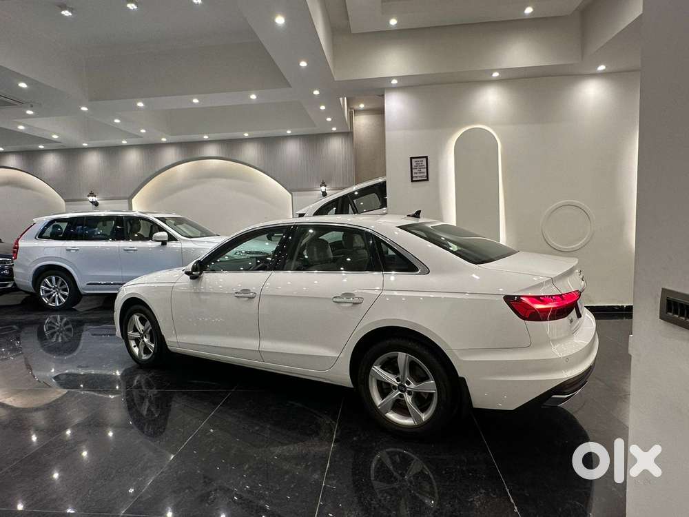 Audi A4 1.8 35 Tfsi Premium Plus, 2023, Petrol