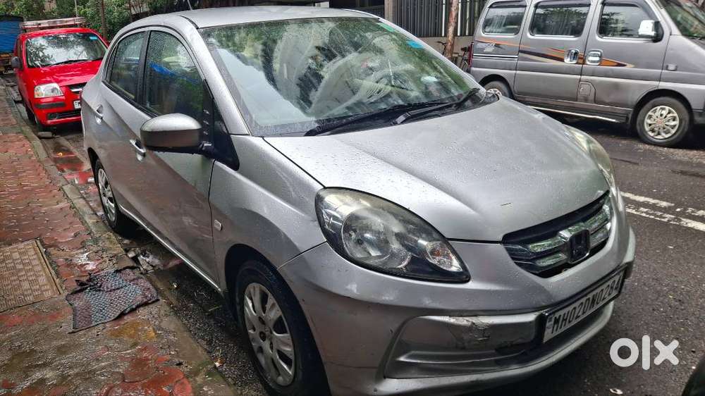 Power Steering 4 Door Power Window, The Car Has 2 Keys..