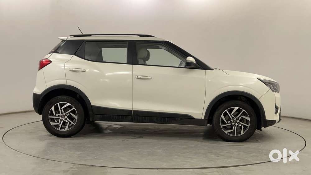Mahindra Xuv300 W8 (o) 1.5 Diesel Amt, 2022, Diesel