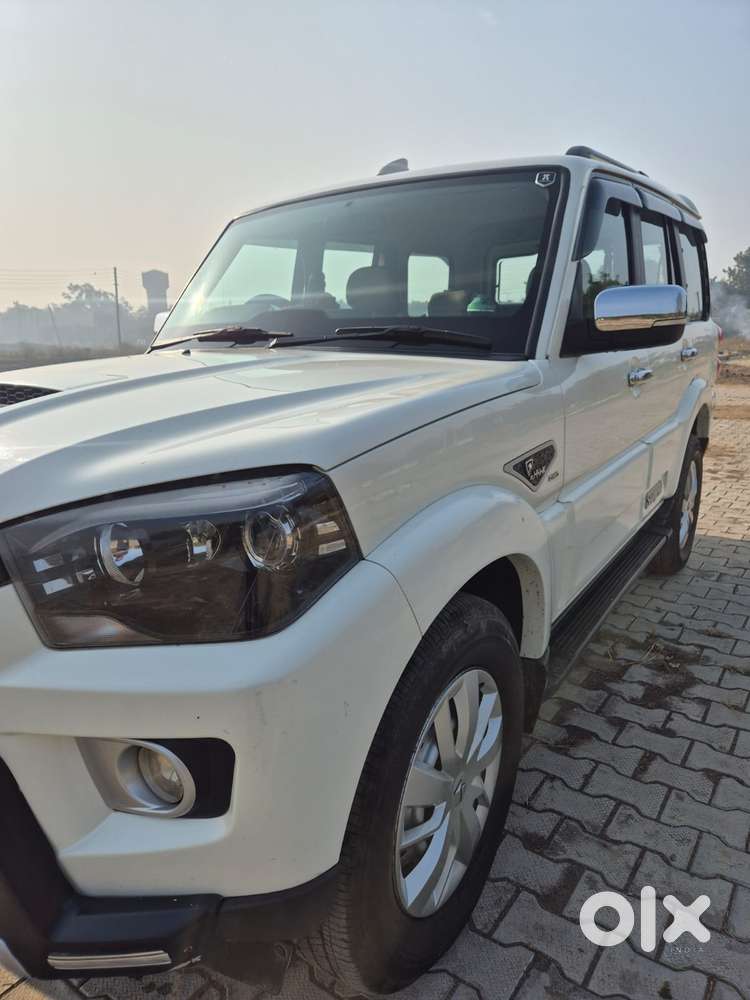 Mahindra Scorpio Classic 2.2 S 11 Mt 7 Str, 2020, Diesel