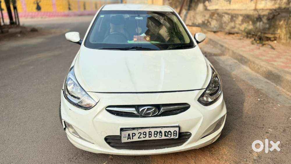 Hyundai Fluidic Verna 2013
