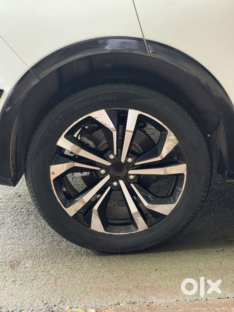 Mg Windsor Ev Essence Pro, 2026, Cng & Hybrids
