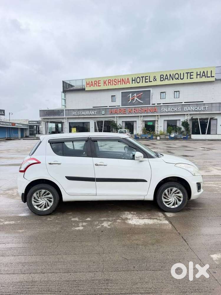 Maruti Suzuki Swift Vxi Optional, 2017, Petrol