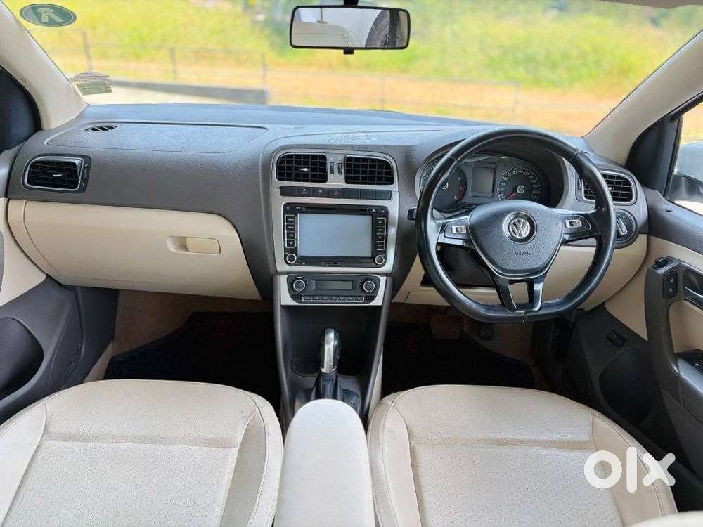 Volkswagen Vento 1.2 Tsi Highline At, 2015, Petrol