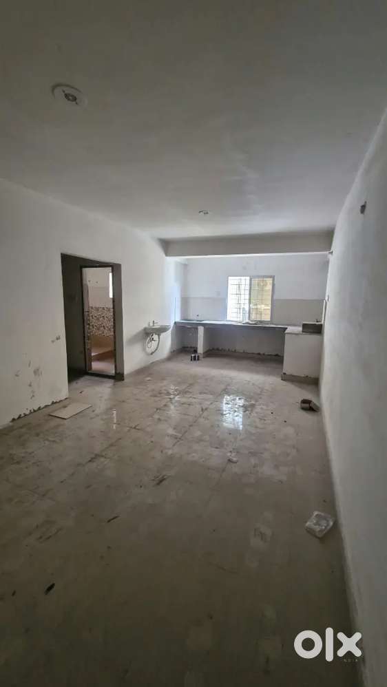 2 BHK Flat Available for sale Near Sentxevier School