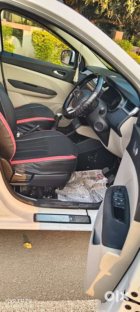 Renault Triber Rxz, 2019, Petrol