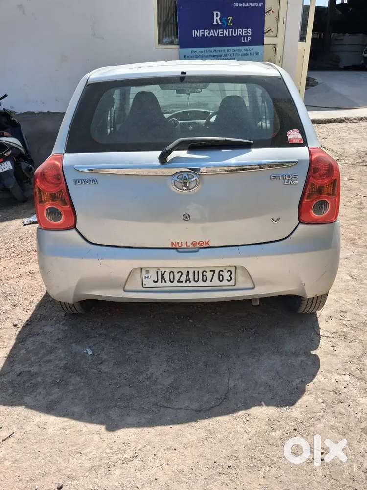 Toyota Etios Liva 2012 Variant Petrol