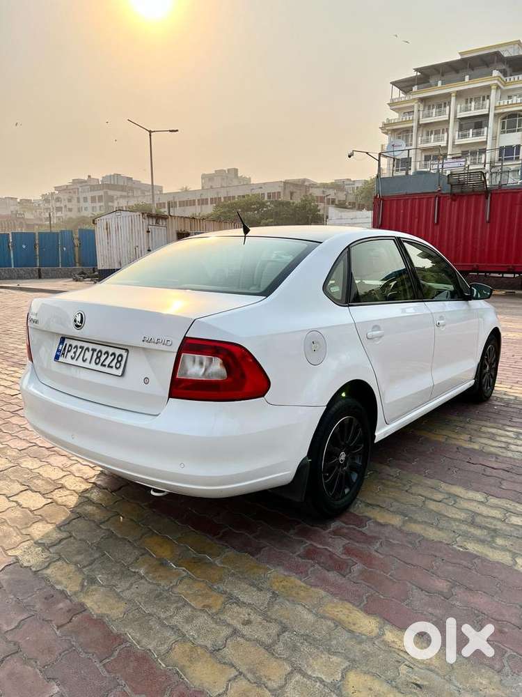 Skoda Rapid Diesel 2016