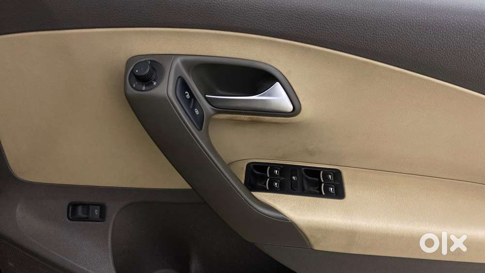 Volkswagen Vento 2013-2015 1.6 Highline, 2015, Petrol