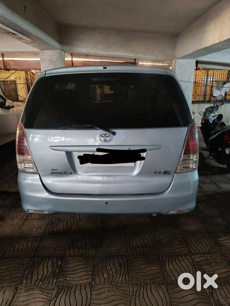 Toyota Innova 2011 Diesel / 1st Owner 125000 Km / Immaculate Condition