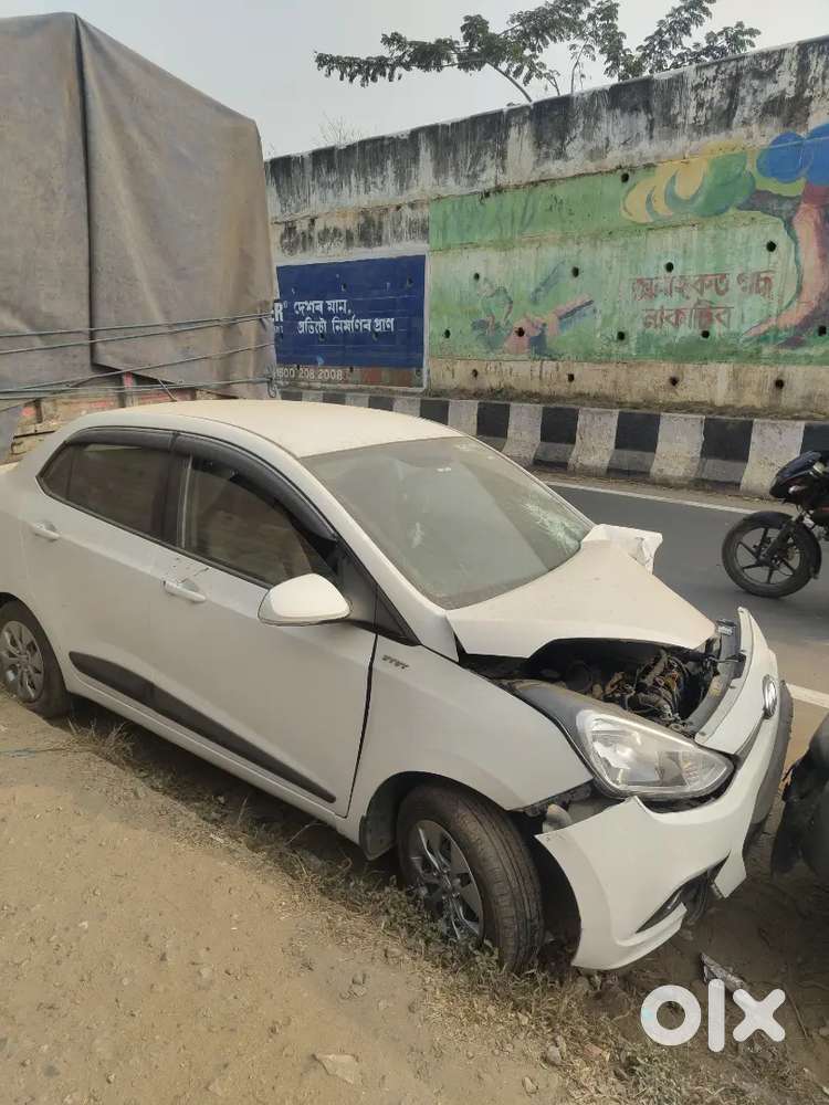 Hyundai Xcent 2016 Petrol Accidented Condition – Urgent Sale