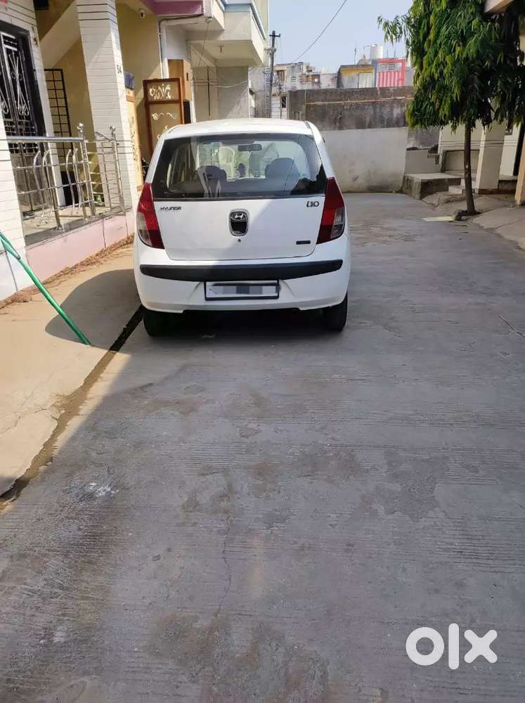 Hyundai I10 2010 Cng & Petrol Well Maintained Car