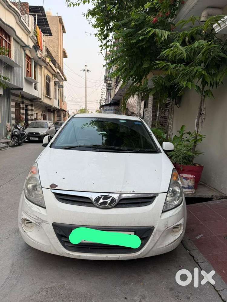 Hyundai I20 2011 Petrol Well Maintained
