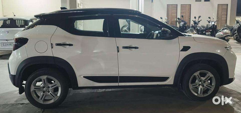 Renault Car Petrol + Cng 2023