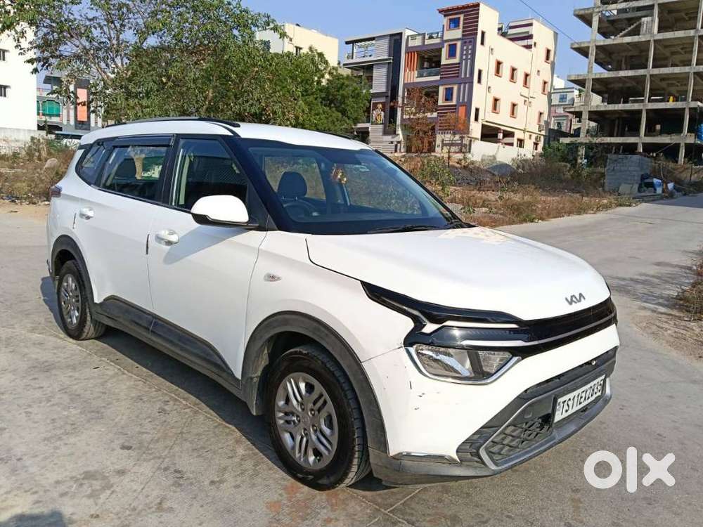 Kia Carens 1.5 Premium 7 Str, 2022, Petrol