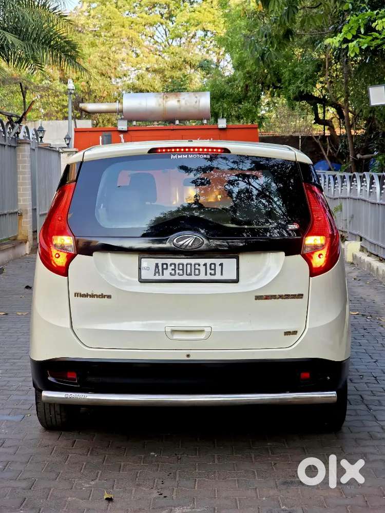 Mahindra Marazzo M2 2019 Diesel Well Maintained
