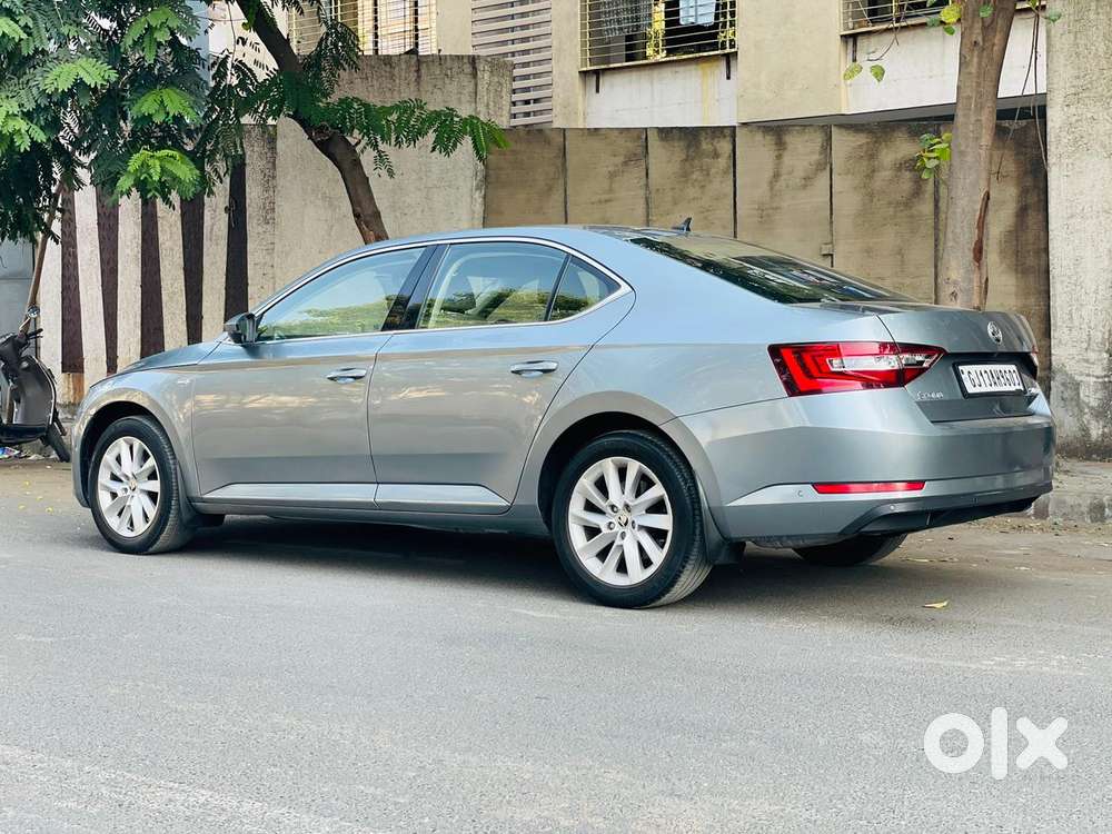 Skoda Superb L&k 2.0 Tdi At, 2017, Petrol