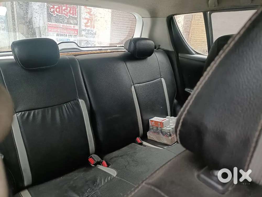 Maruti Suzuki Swift Lxi 2017