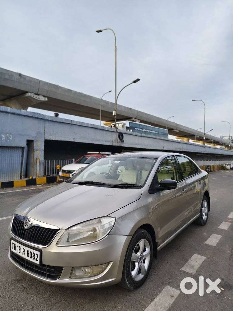 Skoda Rapid Elegance 1.6 Tdi Cr Manual, 2013, Diesel