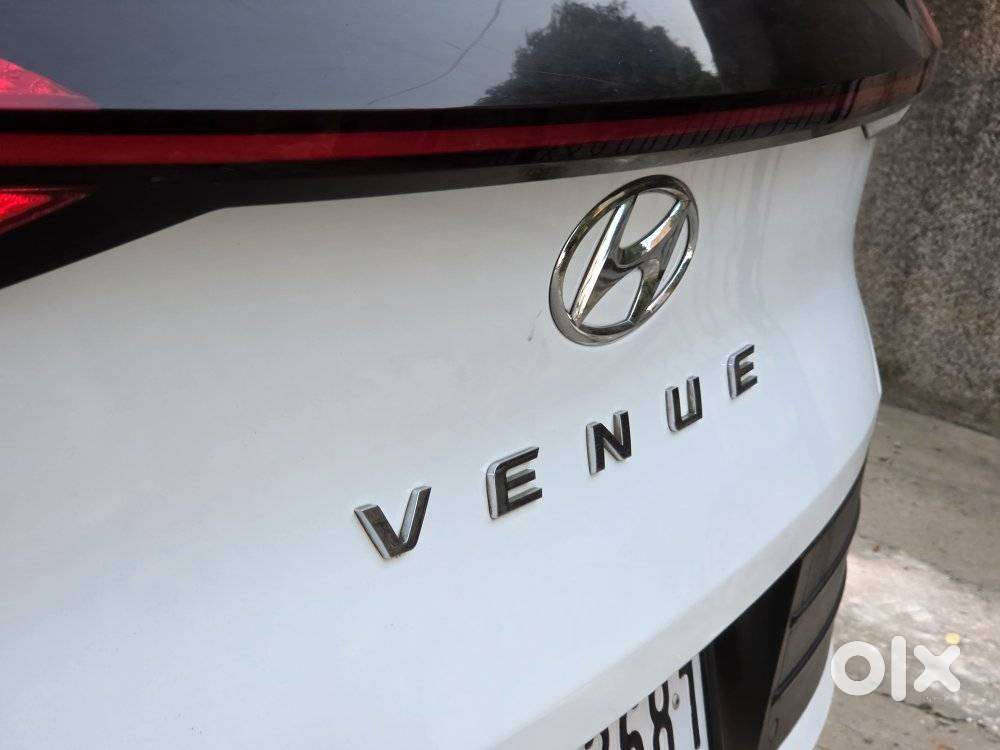 Hyundai Venue 1.2 S (o), 2025, Cng & Hybrids