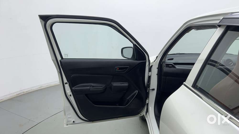 Maruti Suzuki Swift 1.3 Lxi, 2023, Petrol