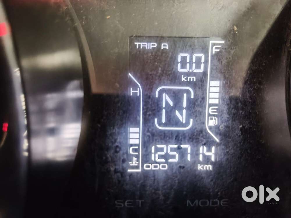 Mahindra Tuv 300 T10, 2019, Diesel