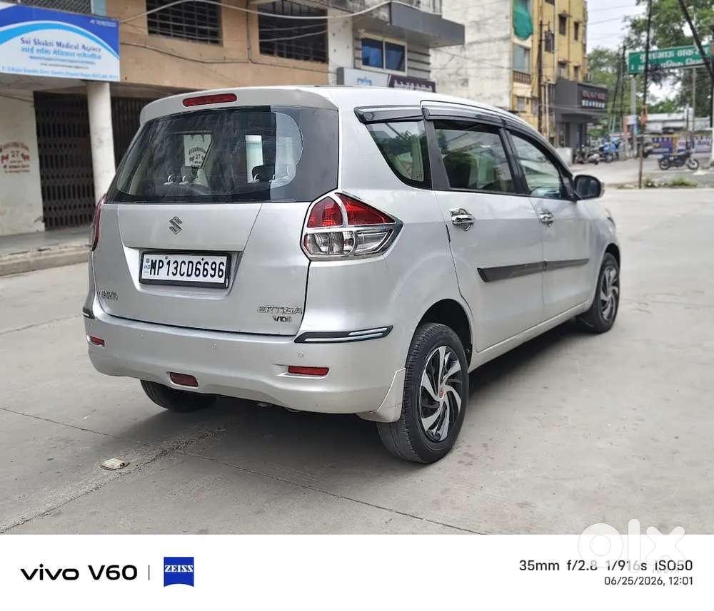 Maruti Suzuki Ertiga 2015 Diesel 75000 Km Driven