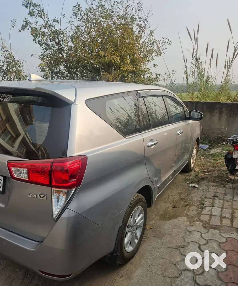 Toyota Innova Crysta 2017