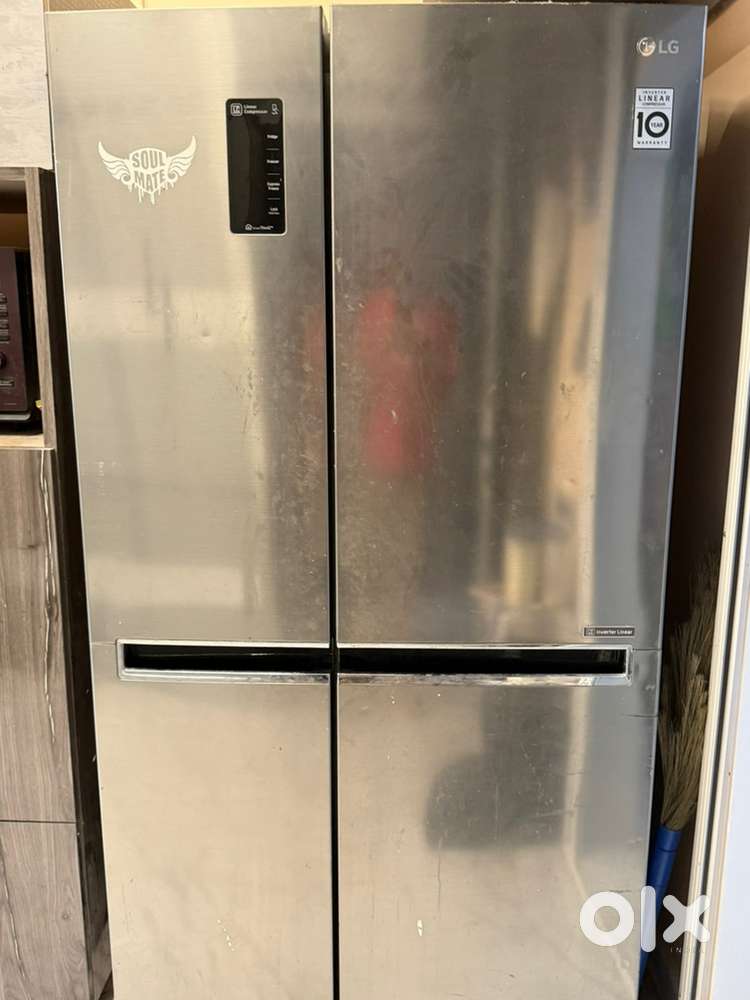 LG SIDE BY SIDE FRIDGE