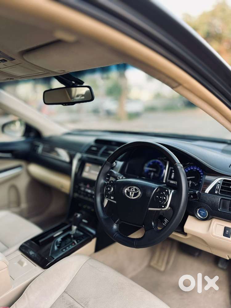 Toyota Camry Hybrid, 2016, Cng & Hybrids