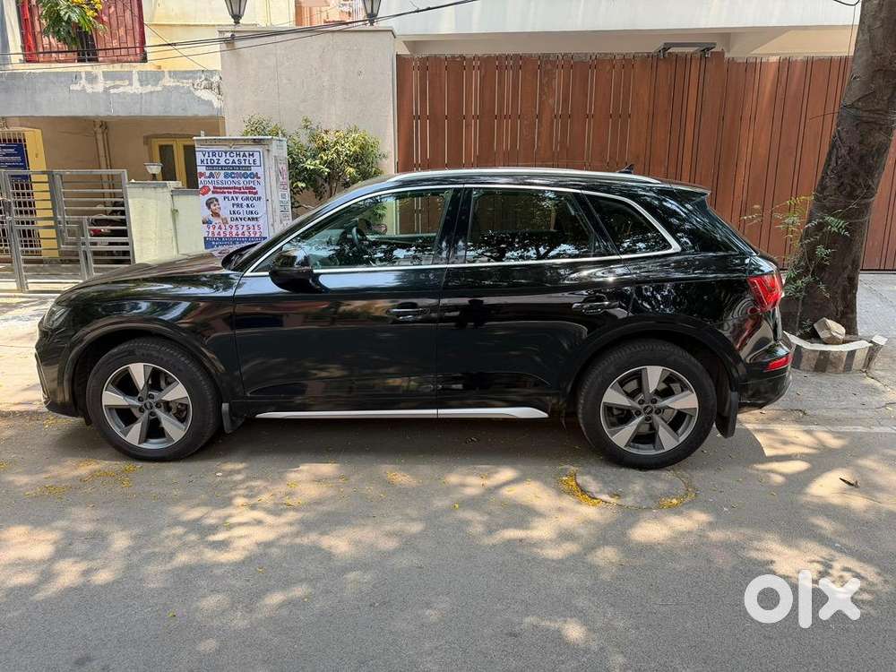 Mythos Black 2023 Audi Q5 Technology [1st Owner]