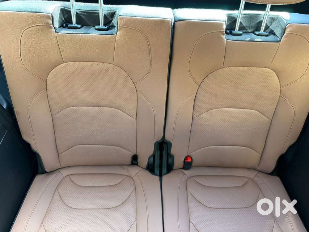 Mg Hector Plus Sharp Pro 1.5 Turbo Petrol Cvt 6 Str, 2023, Petrol