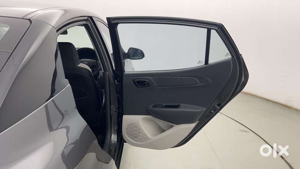 Hyundai Aura [2023-ongoing] 1.2 S Petrol Manual, 2022, Petrol