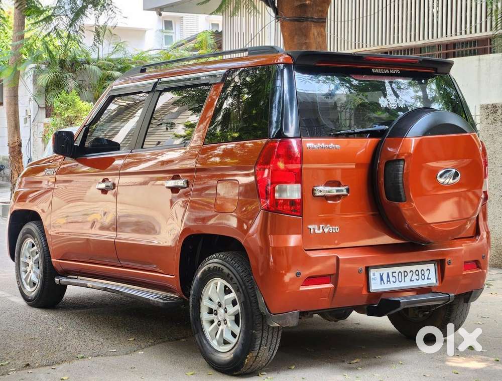 Mahindra Tuv 300